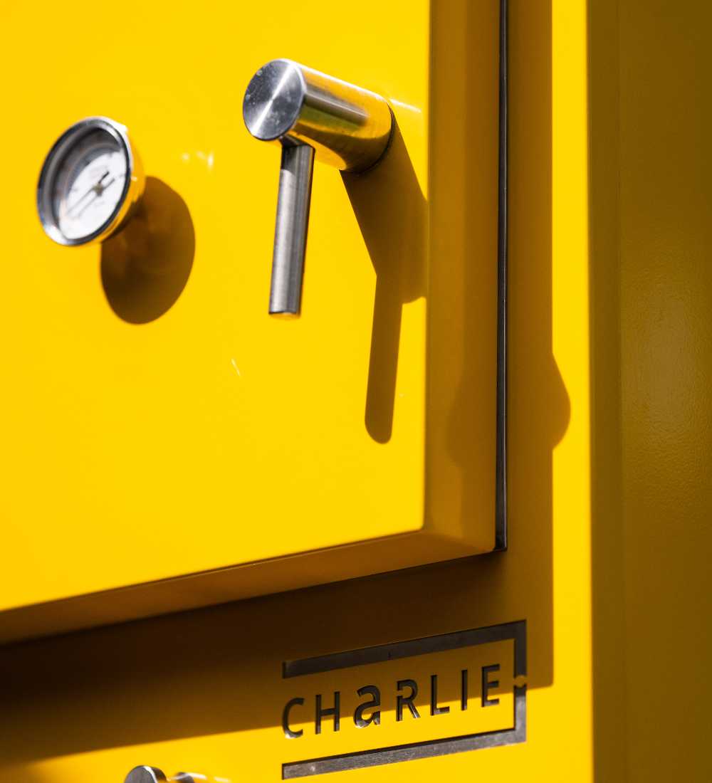 A Honeycomb Charlie Oven