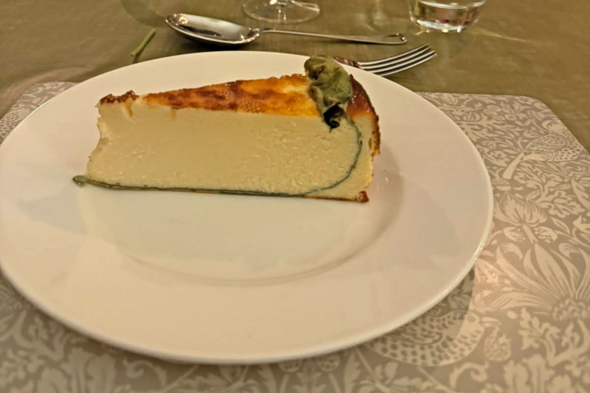 fig leaf cheesecake one slice on a plate